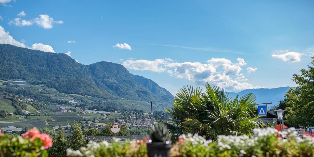 Hotel Eichenhof Dorf Tirol Exterior foto