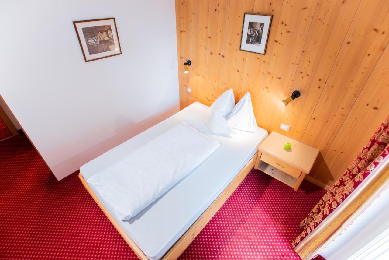 Hotel Eichenhof Dorf Tirol Exterior foto