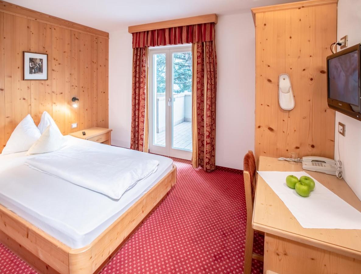 Hotel Eichenhof Dorf Tirol Exterior foto